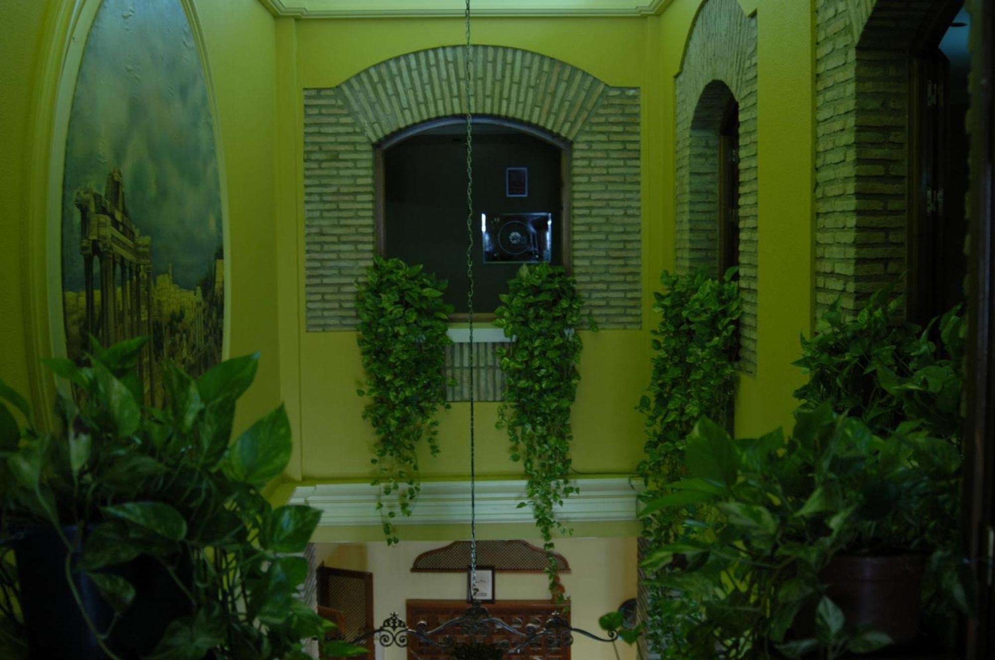 Hotel Anfiteatro Romano Santiponce Exterior foto