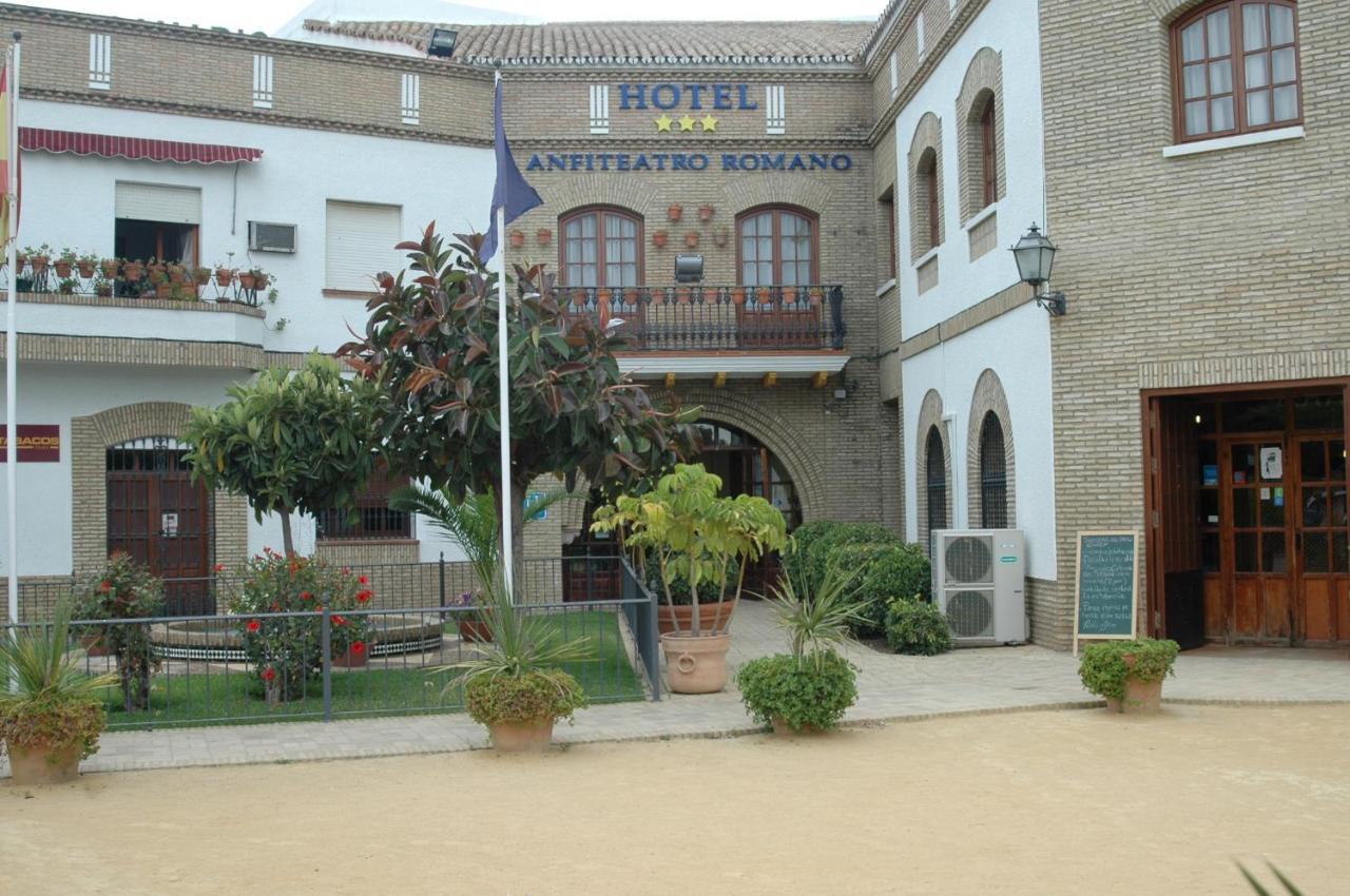 Hotel Anfiteatro Romano Santiponce Exterior foto